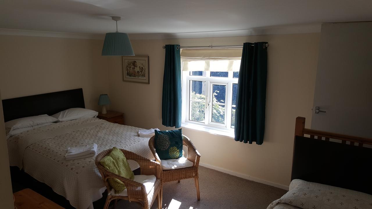 Church End Farm Bed And Breakfast Хейл Екстериор снимка