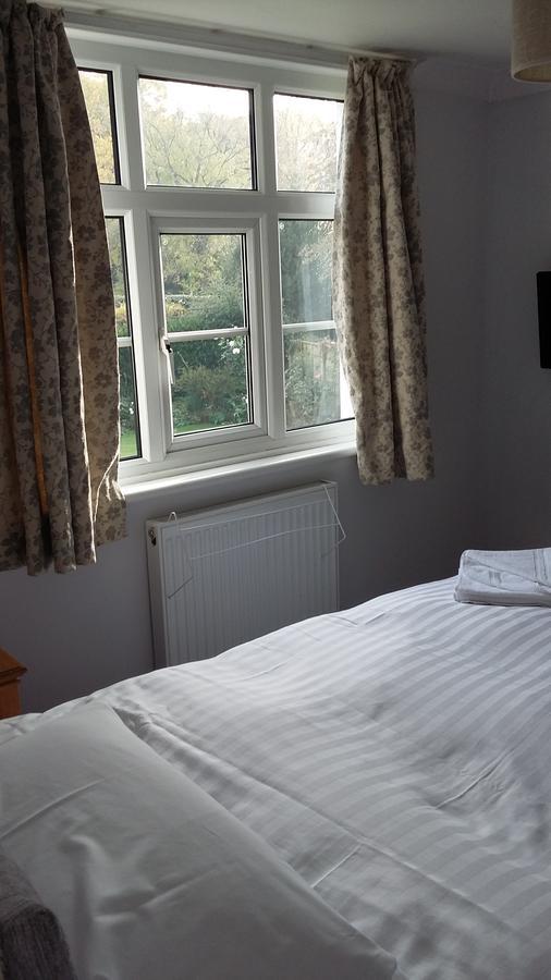 Church End Farm Bed And Breakfast Хейл Екстериор снимка